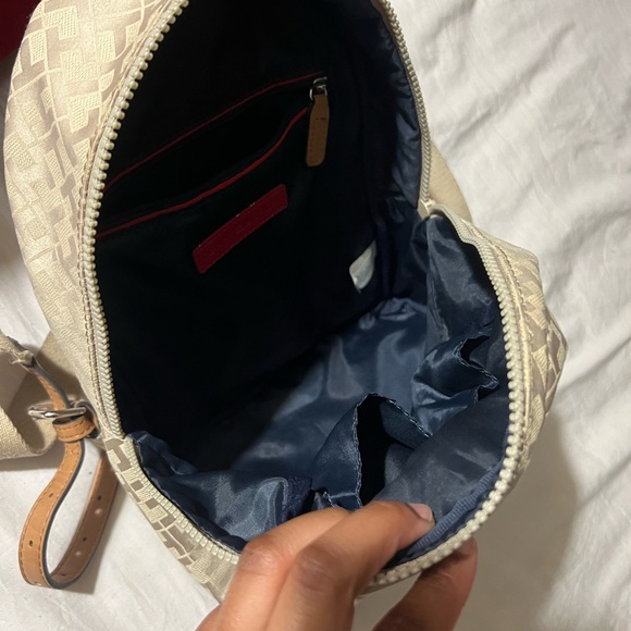 Tommy Hilfiger Small backpack - Picture 3 of 4